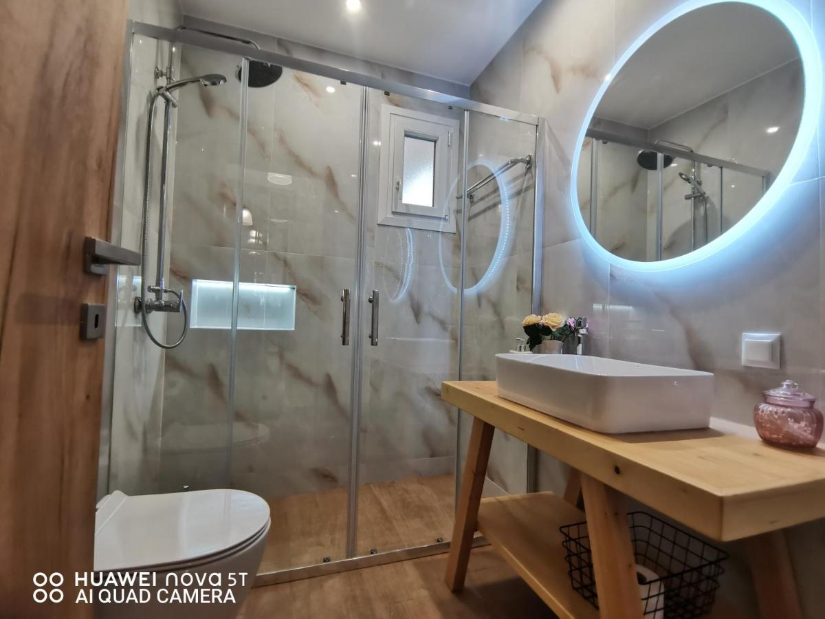 Nely'S Luxury Home Nidrí Kültér fotó